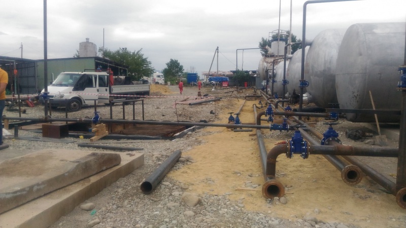 Pipeline lowering operation